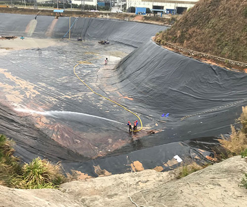 鱼峰废水池清理