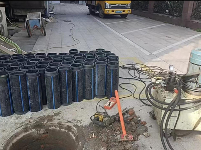 鱼峰PE置换管厂家 DN315置换管 非开挖管短管置换